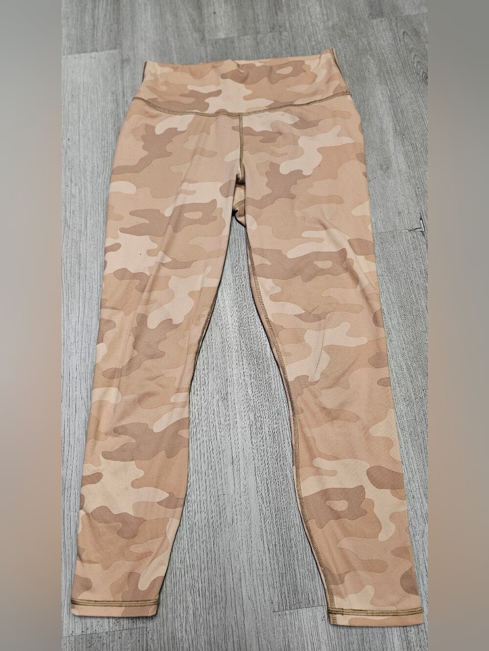 Fabletics Womens Beige Camo High-Waist Leggings Tan Camoflauge Leggings Pants